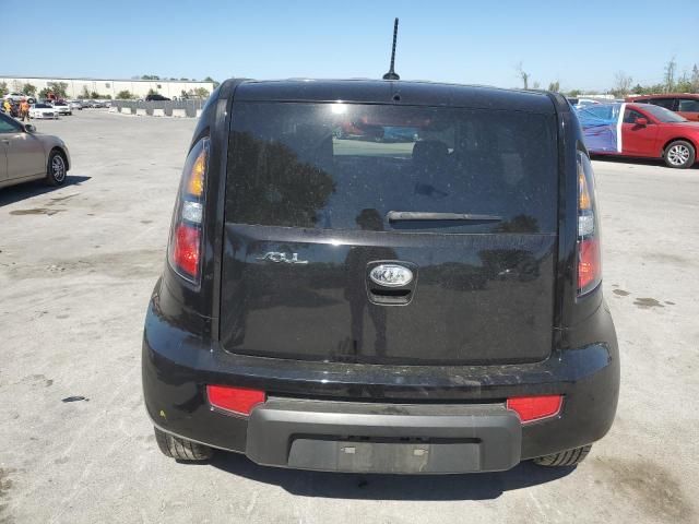 2011 KIA Soul +