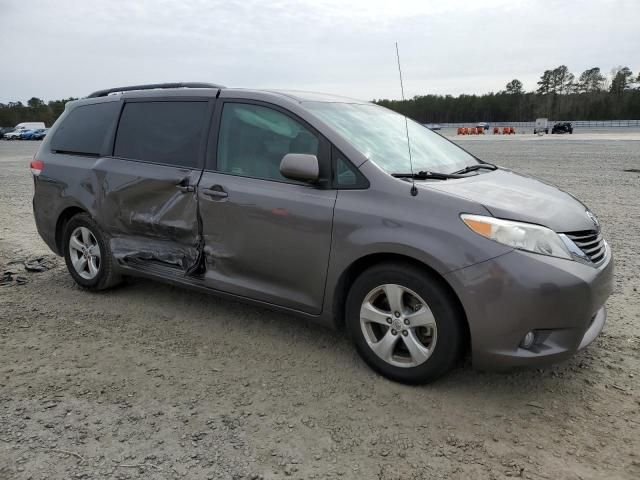 2013 Toyota Sienna LE