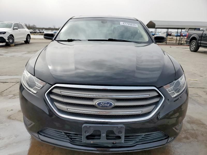 2018 Ford Taurus SEL