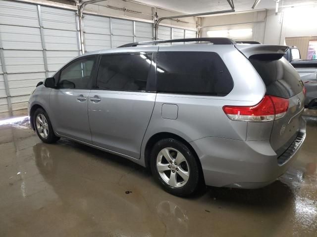 2014 Toyota Sienna LE