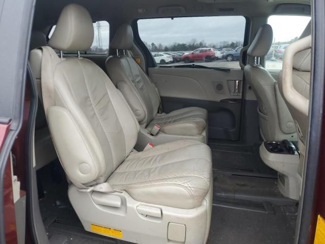 2011 Toyota Sienna XLE