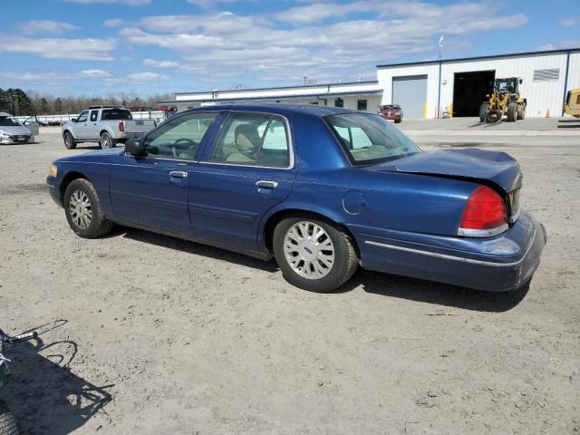 2004 Ford Crown Victoria LX