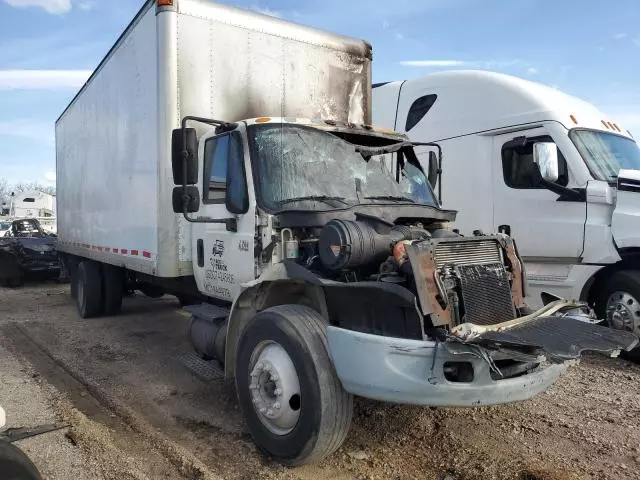 2005 International 4200 BOX Truck