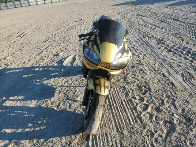 2002 Yamaha YZFR6 L