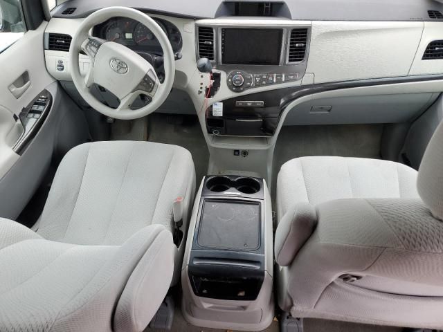 2013 Toyota Sienna LE