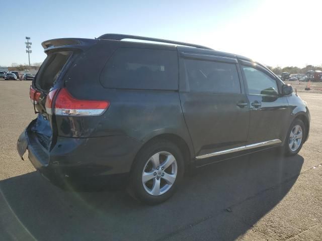 2011 Toyota Sienna LE