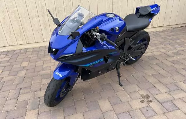 2024 Yamaha YZFR7