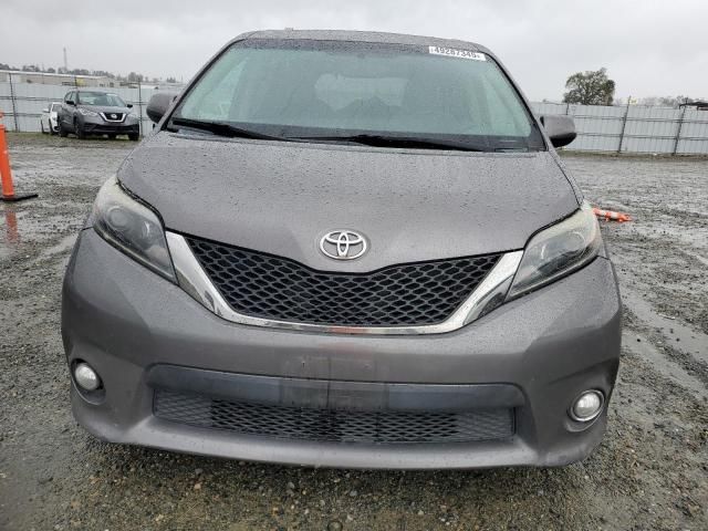 2015 Toyota Sienna Sport