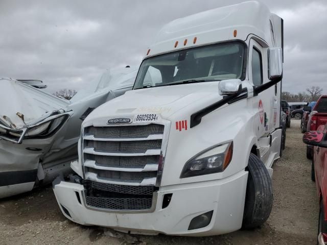 2019 Freightliner Cascadia 126