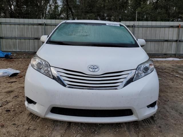 2015 Toyota Sienna LE