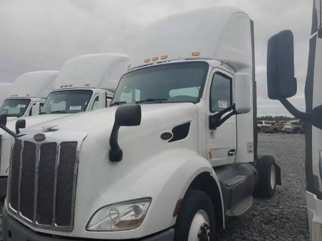 2016 Peterbilt 579