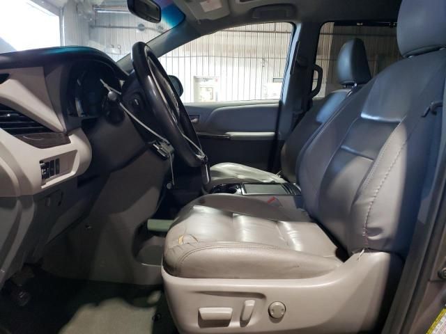 2016 Toyota Sienna XLE