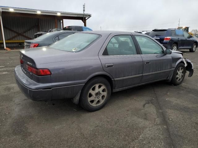 1999 Toyota Camry LE