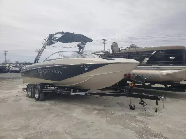 2012 Malibu Boat