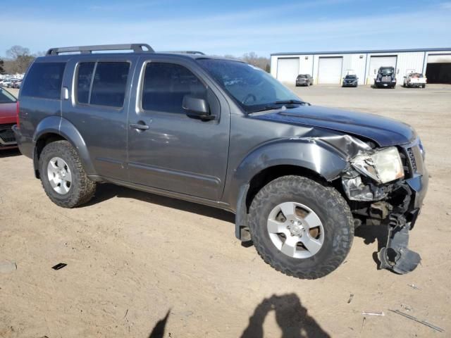 2005 Nissan Pathfinder LE