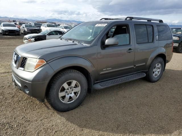 2005 Nissan Pathfinder LE