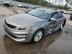 Carros salvage a la venta en subasta: 2017 KIA Optima LX