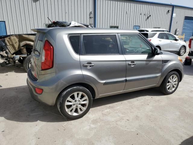 2013 KIA Soul +