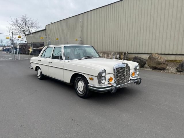 1972 Mercedes-Benz 1972 Mercedes Benz 280 SE