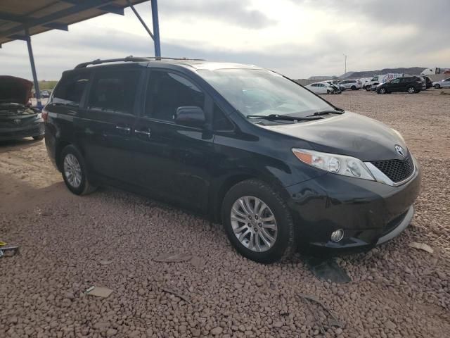 2017 Toyota Sienna XLE