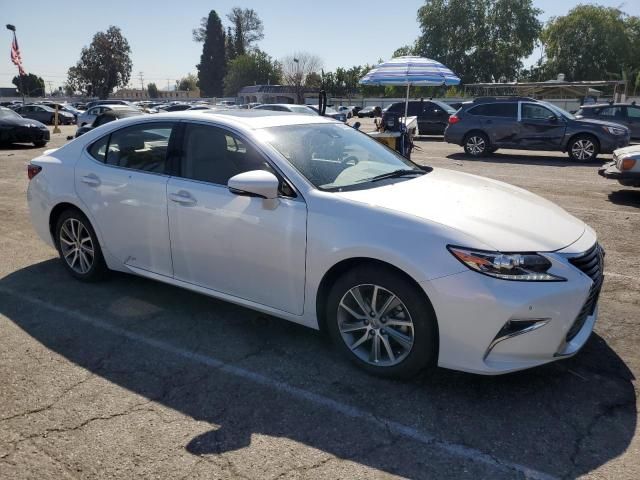 2018 Lexus ES 300H