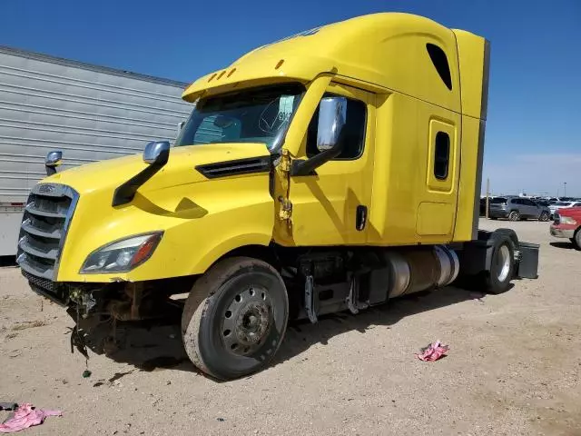 2021 Freightliner Cascadia 126