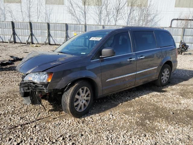 2016 Chrysler Town & Country Touring