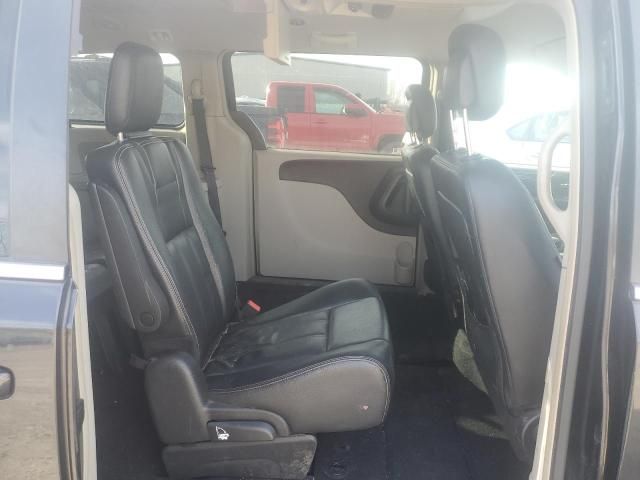 2014 Chrysler Town & Country Touring