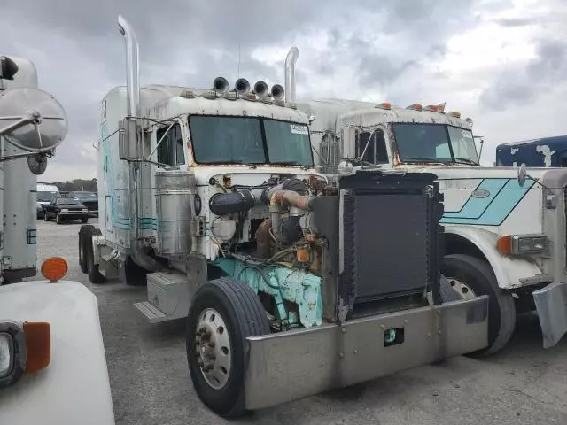 1998 Peterbilt 379