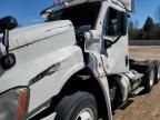 2014 Freightliner Cascadia Semi Truck