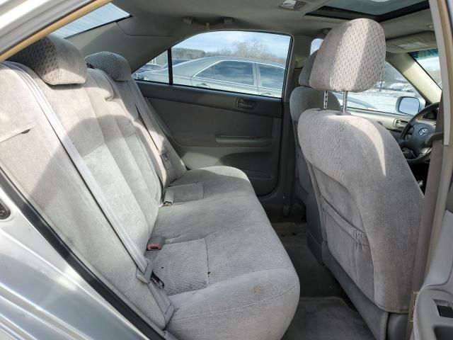 2004 Toyota Camry LE