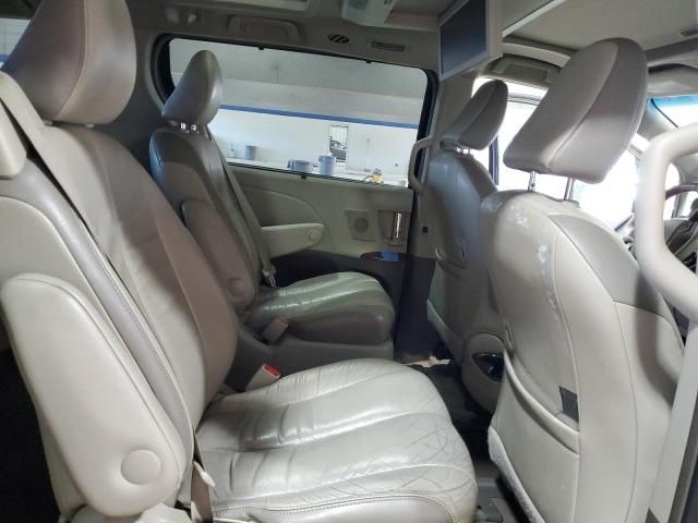 2014 Toyota Sienna XLE