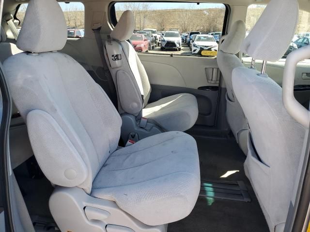 2012 Toyota Sienna LE