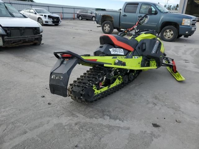 2020 Skidoo 2020 Skidoo Renegade