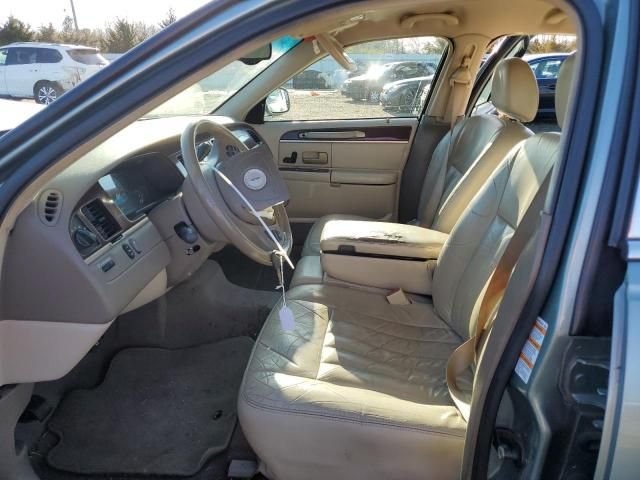 2004 Lincoln Town Car Executive