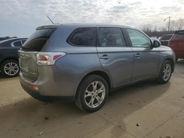 2014 Mitsubishi Outlander SE