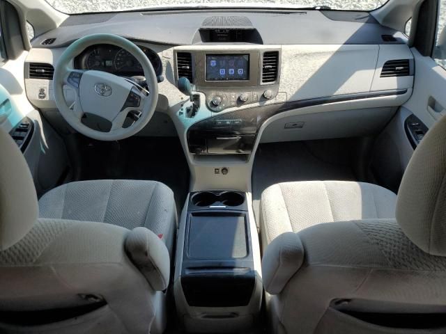 2011 Toyota Sienna LE