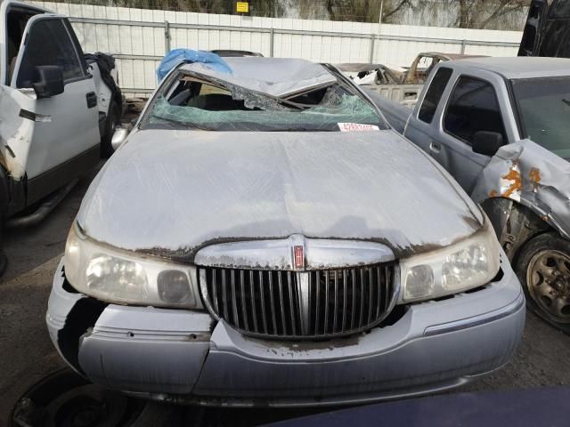 2000 Lincoln Town Car Executive