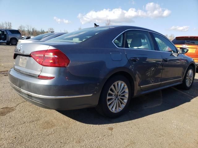 2016 Volkswagen Passat SE