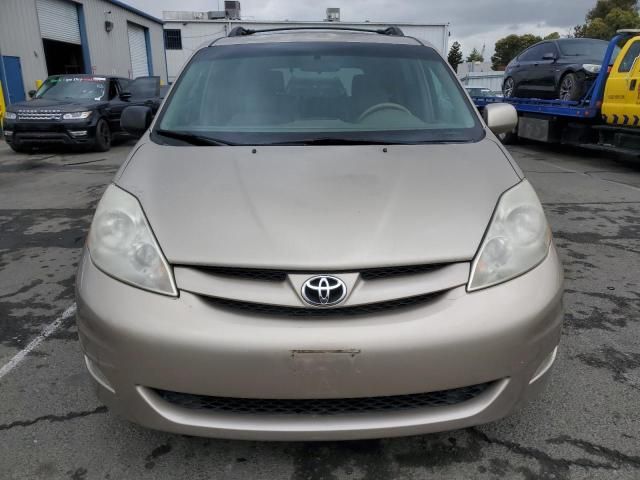 2007 Toyota Sienna XLE