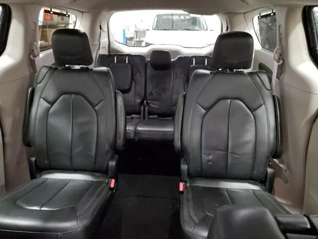 2017 Chrysler Pacifica Touring L Plus