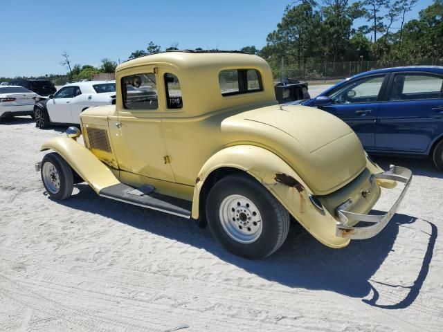 1932 Huds Coupe