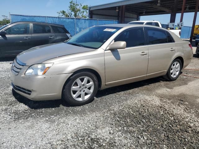 2005 Toyota Avalon XL