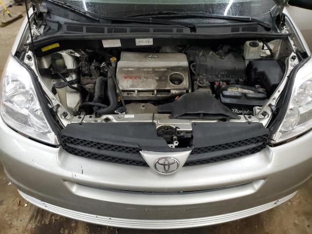 2005 Toyota Sienna CE