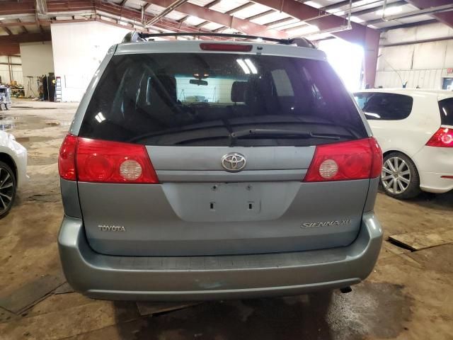 2010 Toyota Sienna XLE