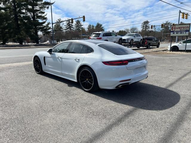 2018 Porsche Panamera 4