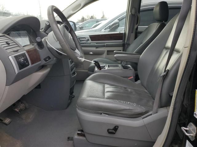 2010 Chrysler Town & Country Touring