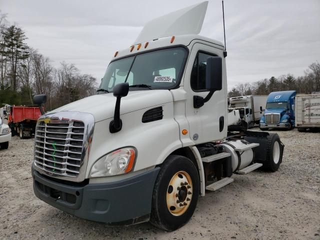 2015 Freightliner Cascadia 113