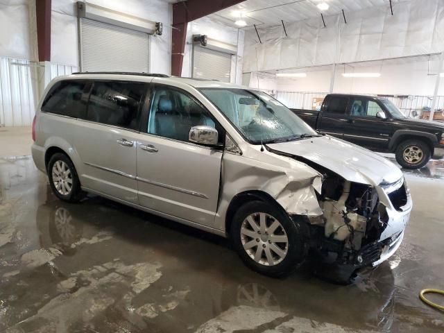 2012 Chrysler Town & Country Touring L