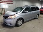 2013 Toyota Sienna XLE